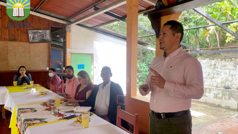 Participación en Firma de Convenio